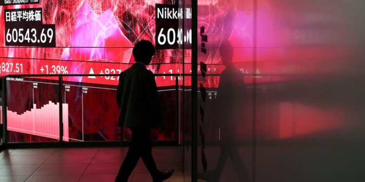 AI Rally Lifts Global Stocks as Trump-Xi Talks Loom
