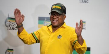 ANC Rallies Behind Ramaphosa as Farmgate Pressure Mounts