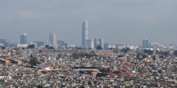 Moody’s lifts South Africa outlook as fiscal position improves