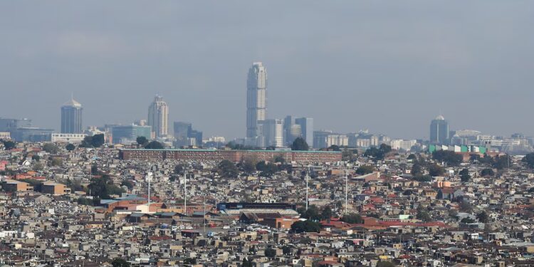 Moody’s lifts South Africa outlook as fiscal position improves