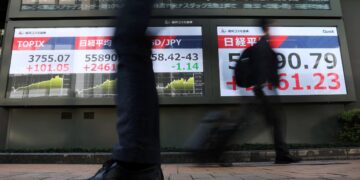 World stocks hit record highs as oil heads for sharp weekly fall