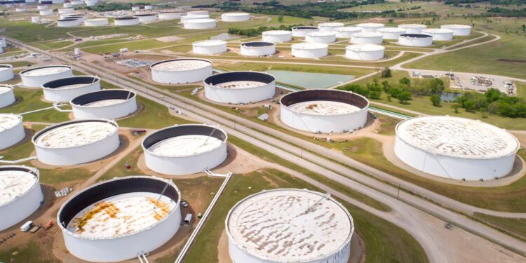 Oil climbs over 2% as Middle East tensions threaten supply