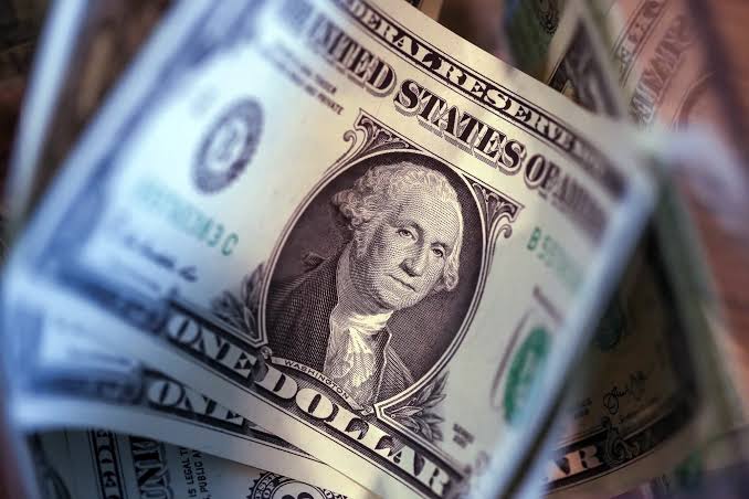 Emerging market currencies weaken as stronger US dollar tempers equity optimism despite lower oil prices