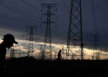 Zimbabwe restores electricity after nationwide blackout linked to transmission fault